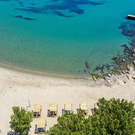 מלון דירות Cavos 4*