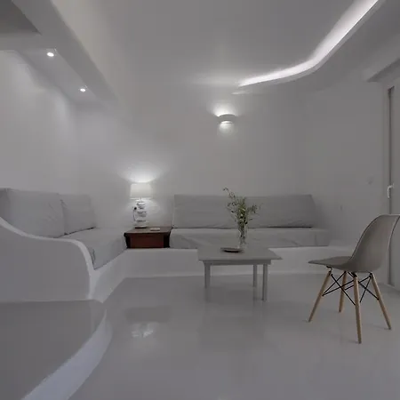 מלון דירות Cavos 4*