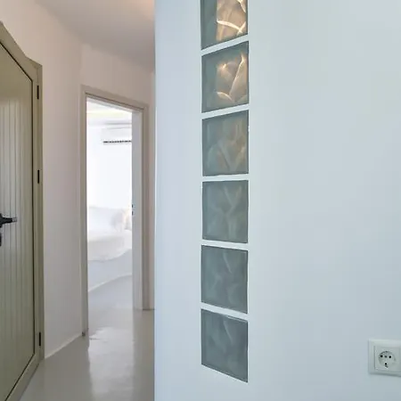 Cavos אגיוס סוסטיס