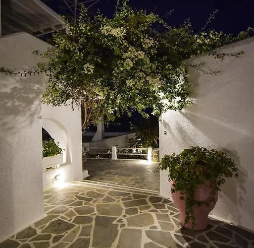 Cavos Aparthotel Agios Sostis (Tinos)