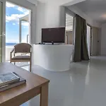 Cavos Aparthotel 4*