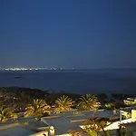 Cavos Aparthotel