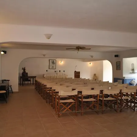 Apartahotel Cavos 4*