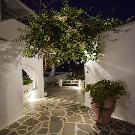Cavos Apartahotel Agios Sostis (Tinos)