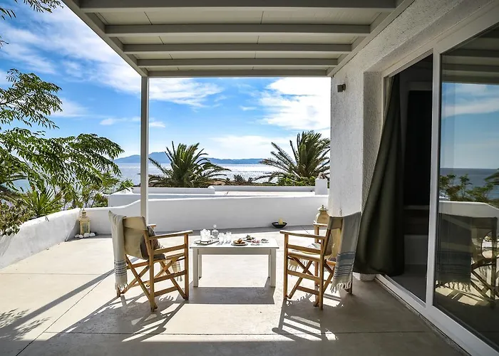 Ξενοδοχείο με διαμερίσματα Cavos